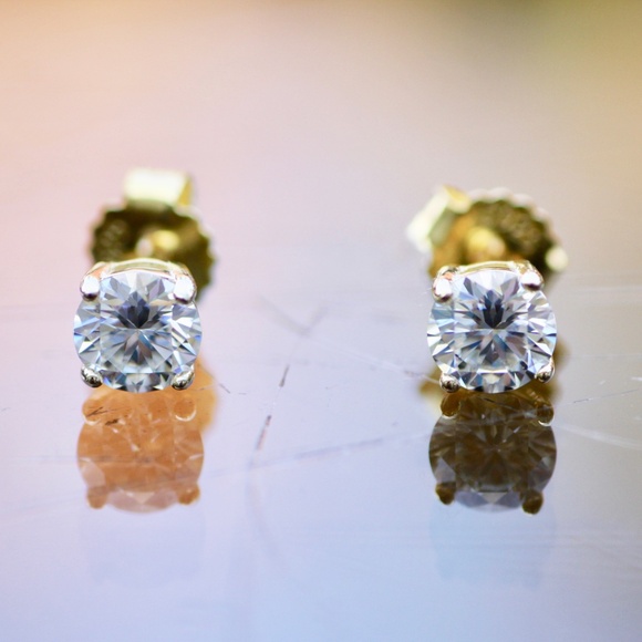 Certified 1 Carat Total Weight Moissanite Stud Earrings 14K Gold Vermeil - Picture 6 of 11